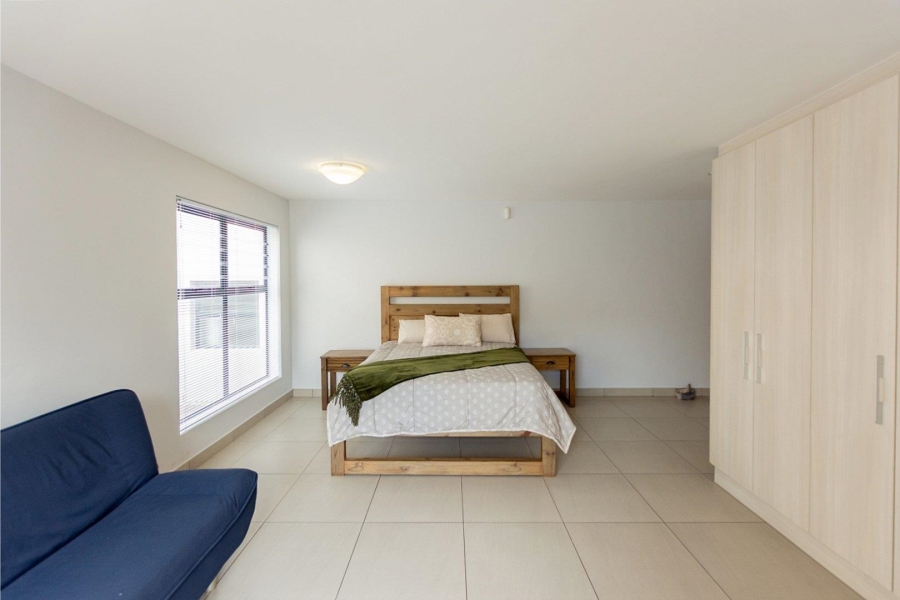 5 Bedroom Property for Sale in Calypso Beach Western Cape